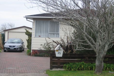 Photo of property in 25 Lipton Grove, Opaheke, Papakura, 2113
