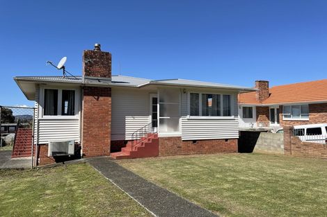 Photo of property in 4317 Great North Road, Glendene, Auckland, 0602