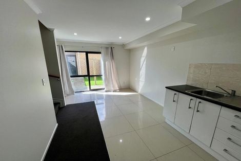 Photo of property in 7/4 Wallson Crescent, Wiri, Auckland, 2104