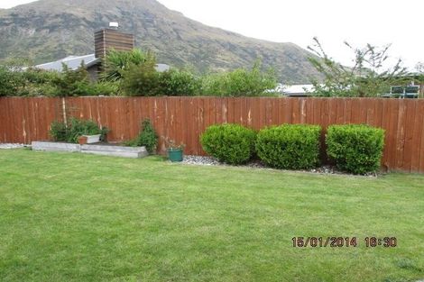 Photo of property in 2 Mystery Grove, Lake Hayes, Queenstown, 9304