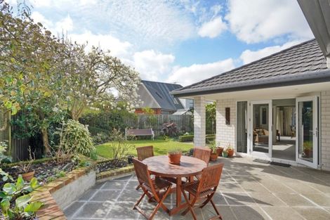 Photo of property in 2/7 Kelson Lane, Ilam, Christchurch, 8041