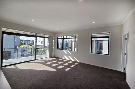 Photo of property in 19 Tuatua Road, Hobsonville, Auckland, 0616