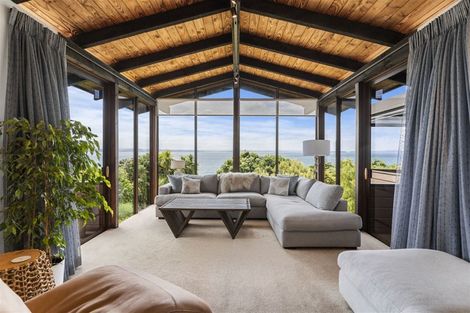 Photo of property in 60 Pacific Parade, Army Bay, Whangaparaoa, 0930