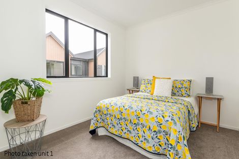 Photo of property in 2/4 Marama Street, Castor Bay, Auckland, 0620