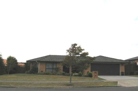 Photo of property in 51 Bluebird Crescent, Unsworth Heights, Auckland, 0632