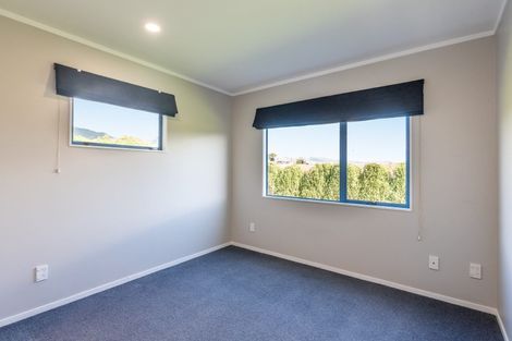 Photo of property in 2 Wallace Loop Road, Koputaroa, Levin, 5571