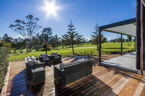 Photo of property in 18 Lucas Creek Way, Albany, Auckland, 0632