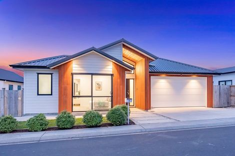 Photo of property in 5 Cutfield Lane, Kumeu, 0810