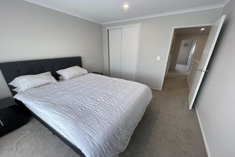 Photo of property in 19 Richard Petterd Way, Swanson, Auckland, 0614