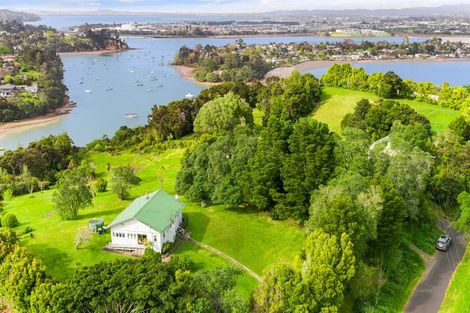 Photo of property in 1 Buckleys Track, Paremoremo, Auckland, 0632