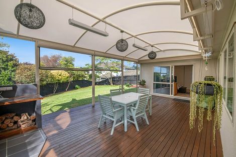 Photo of property in 13 Sandpiper Grove, Unsworth Heights, Auckland, 0632