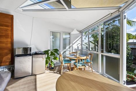 Photo of property in 32 The Circle, Manly, Whangaparaoa, 0930