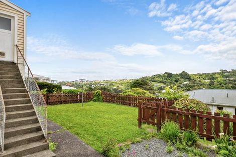 Photo of property in 22 Pokohiwi Road, Normandale, Lower Hutt, 5010