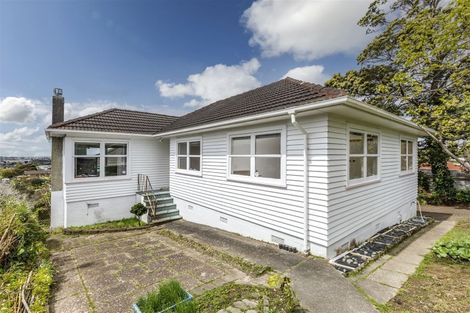 Photo of property in 1/30 Weldene Avenue, Glenfield, Auckland, 0629