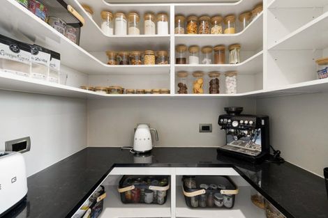 Photo of property in 10 The Dales, Dinsdale, Hamilton, 3204