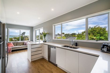 Photo of property in 47 Aotearoa Terrace, Murrays Bay, Auckland, 0630
