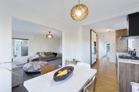 Photo of property in 60 Hilling Street, Titirangi, Auckland, 0604