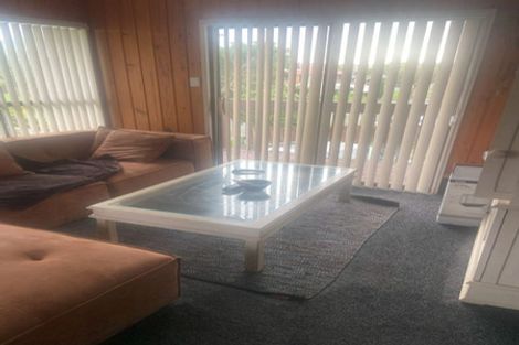 Photo of property in 18 Prince Regent Drive, Half Moon Bay, Auckland, 2012