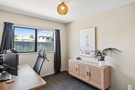 Photo of property in 37 Campbell Avenue, Paraparaumu, 5032