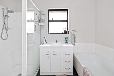 Photo of property in 10 Coach Court, Cromwell, 9310