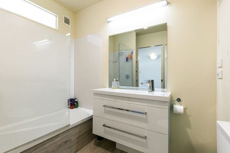 Photo of property in Pirie Street Townhouses, 18/35 Pirie Street, Mount Victoria, Wellington, 6011