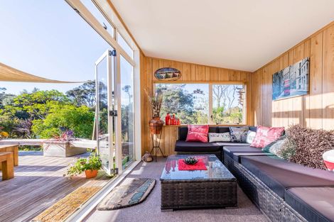 Photo of property in 118c Carter Road, Oratia, Auckland, 0604