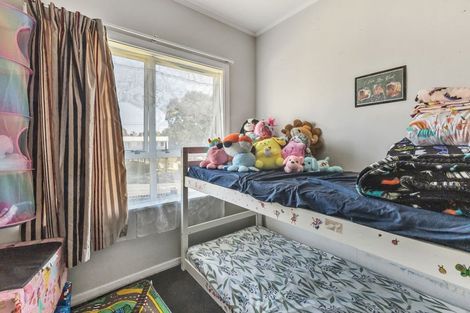 Photo of property in 20 Cook Street, Marfell, New Plymouth, 4310