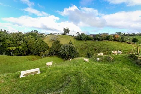 Photo of property in 5 Byron Place, Whalers Gate, New Plymouth, 4310