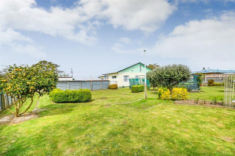 Photo of property in 201 Bridge Street, Bulls, 4818