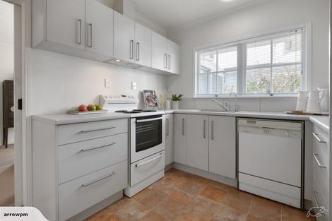 Photo of property in 2/8 Pierce Road, Milford, Auckland, 0620