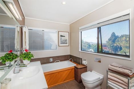 Photo of property in 2/30 Kowhai Road, Campbells Bay, Auckland, 0630