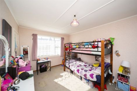 Photo of property in 9 Fyson Place, Hawera, 4610