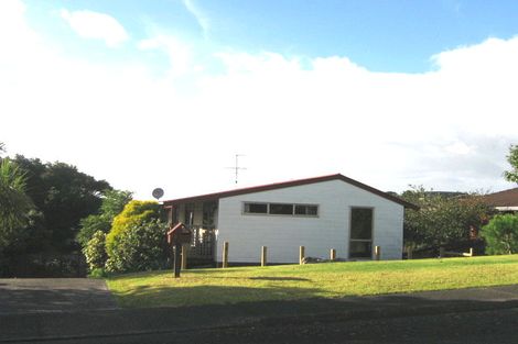 Photo of property in 17 Welland Place, Hillcrest, Auckland, 0627