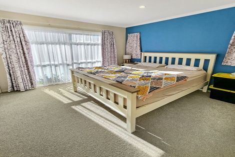 Photo of property in 9 Cinnabar Place, Westgate, Auckland, 0614