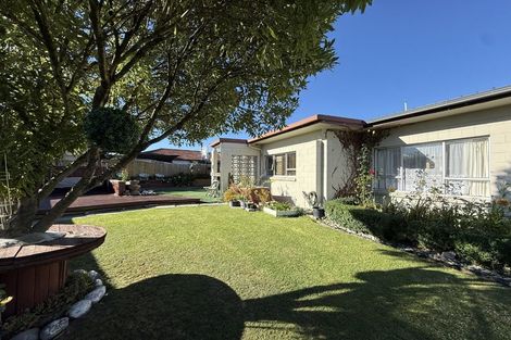 Photo of property in 1 Luxton Place, Rangiora, 7400