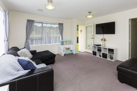 Photo of property in 11b Gemstone Drive, Birchville, Upper Hutt, 5018