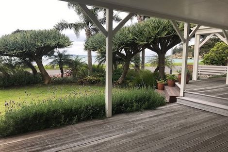 Photo of property in 59 The Esplanade, Eastern Beach, Auckland, 2012