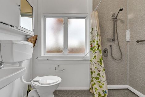 Photo of property in 43 Parris Street, Waitara, 4320