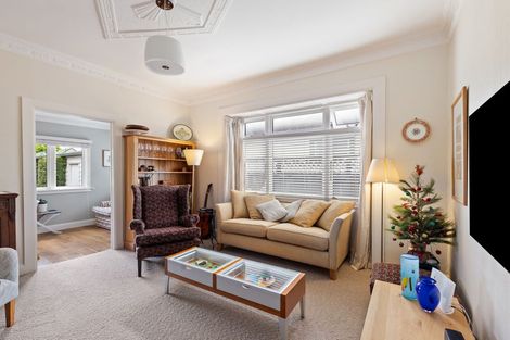 Photo of property in 11 Manapouri Crescent, Hokowhitu, Palmerston North, 4410