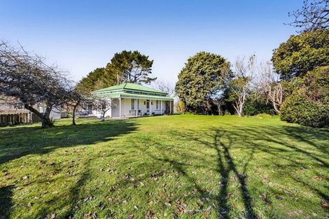 Photo of property in 24 Castle Street, Eltham, 4322