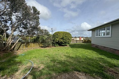 Photo of property in 74 Mcleod Road, Te Atatu South, Auckland, 0610
