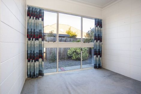 Photo of property in 64 Hamilton Avenue, Ilam, Christchurch, 8041