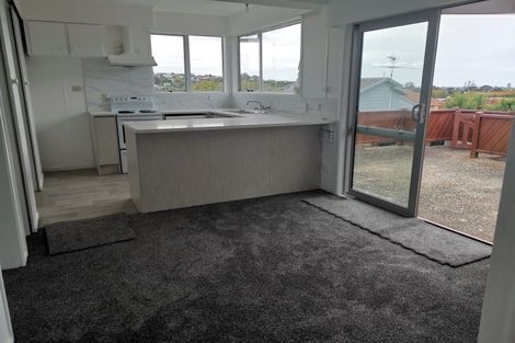 Photo of property in 1/11 Park Avenue, Northcote, Auckland, 0626