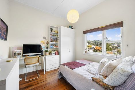 Photo of property in 100 Austin Street, Mount Victoria, Wellington, 6011