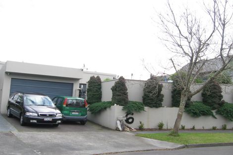 Photo of property in 6 Hillgrove Place, Fitzherbert, Palmerston North, 4410