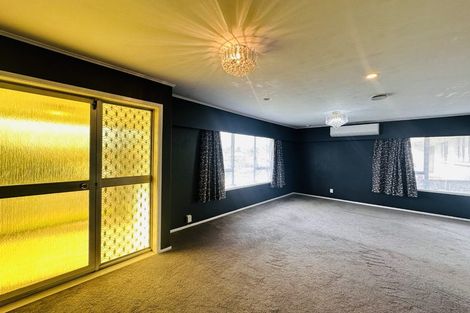 Photo of property in 86 Rosehill Drive, Rosehill, Papakura, 2113