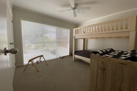 Photo of property in 2/22 Tui Glen Road, Birkenhead, Auckland, 0626