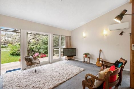 Photo of property in 60 Hogans Road, Glenfield, Auckland, 0629