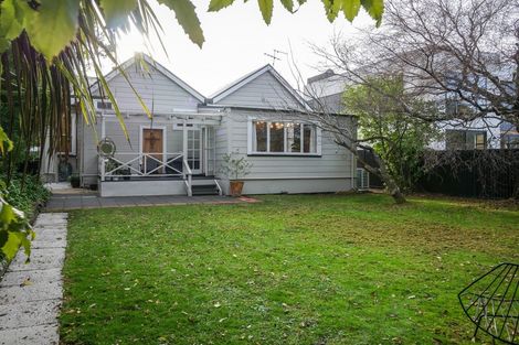 Photo of property in 24 Albert Street, Saint Clair, Dunedin, 9012