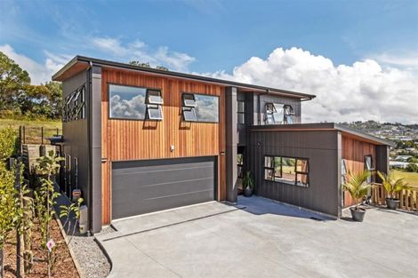 Photo of property in 10 Waititiro Rise, Stanmore Bay, Whangaparaoa, 0932